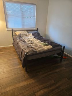 Full size bed with mattress