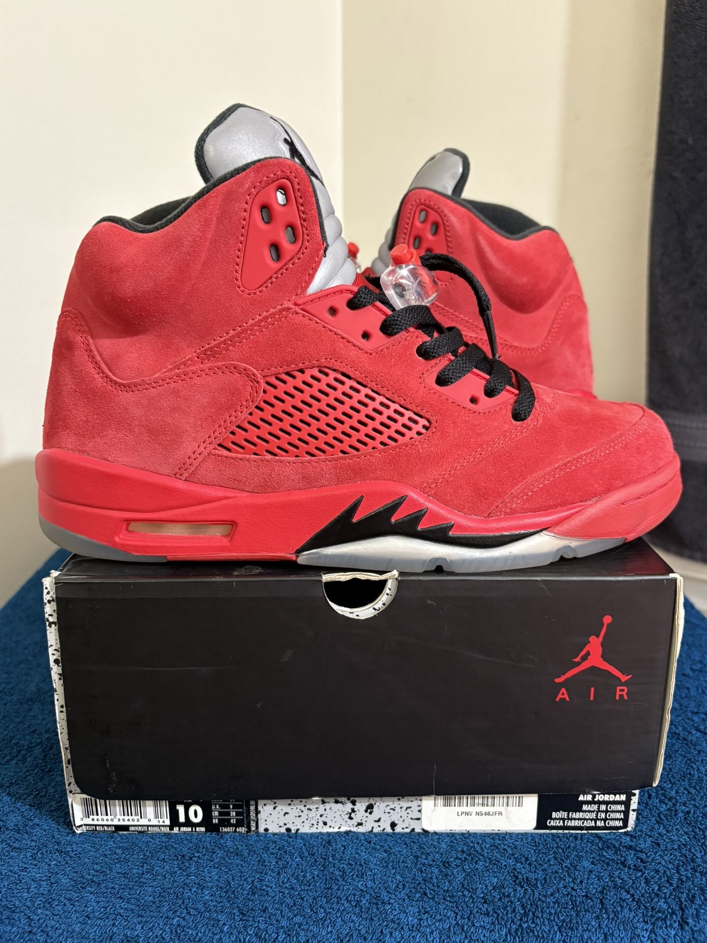 2017 Air Jordan 5 Retro Red Suede Size 10