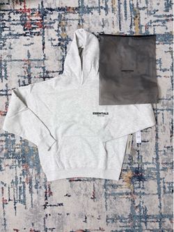 Essential hoodie