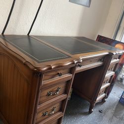 Classic Victorian Desk 