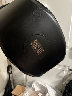 Everlast half body shield