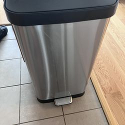 Glad Stainless Steel Step Trash Can with Clorox Odor Protection for Sale in  New York, NY - OfferUp