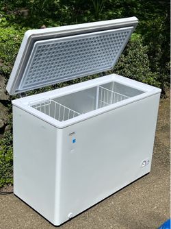 Danby 7.1 Cu Ft Chest Freezer-Clean, Works Great!