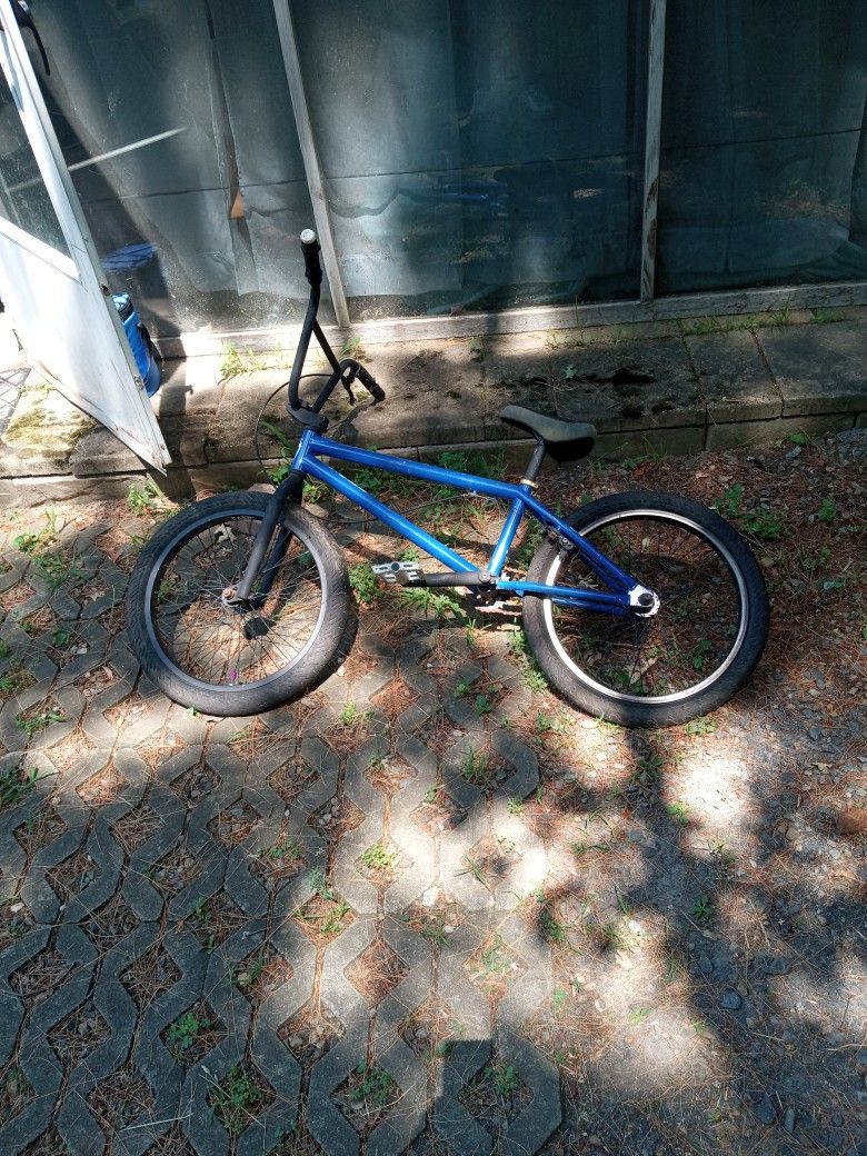 Subrosa Sono  BMX Bike