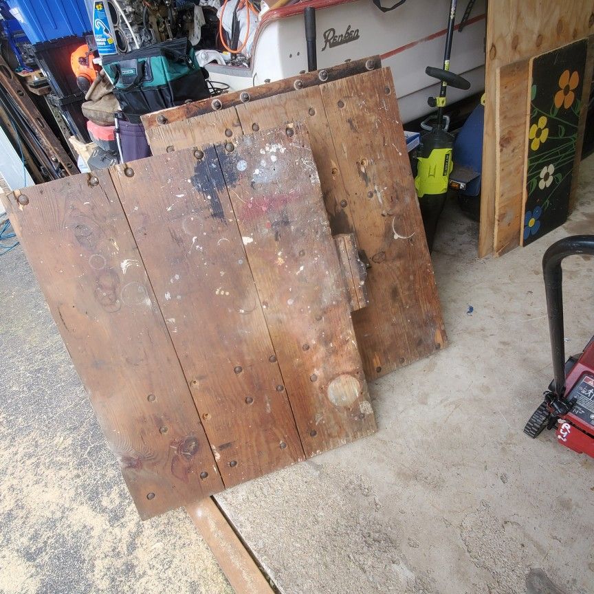 11' Antique Work Bench W Vise