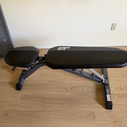 Exercise bench