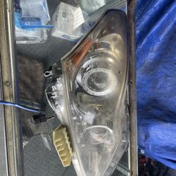2010 Infinity G37 Passenger Oem Headlight