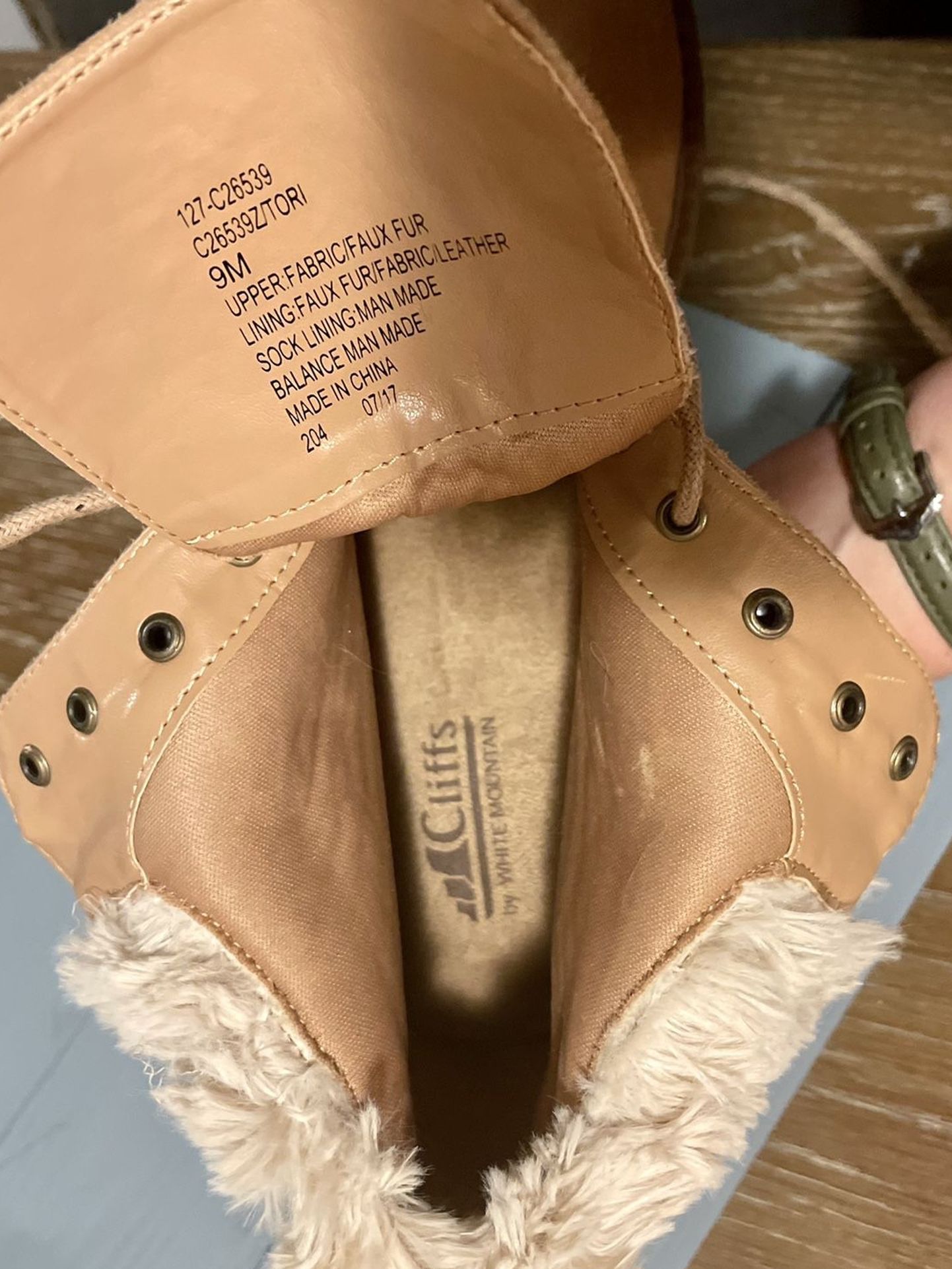 Cliffs by White Mountain Women's Trident Fur Collar Hiker Boot Wheat Distressed PU/Multi Fur