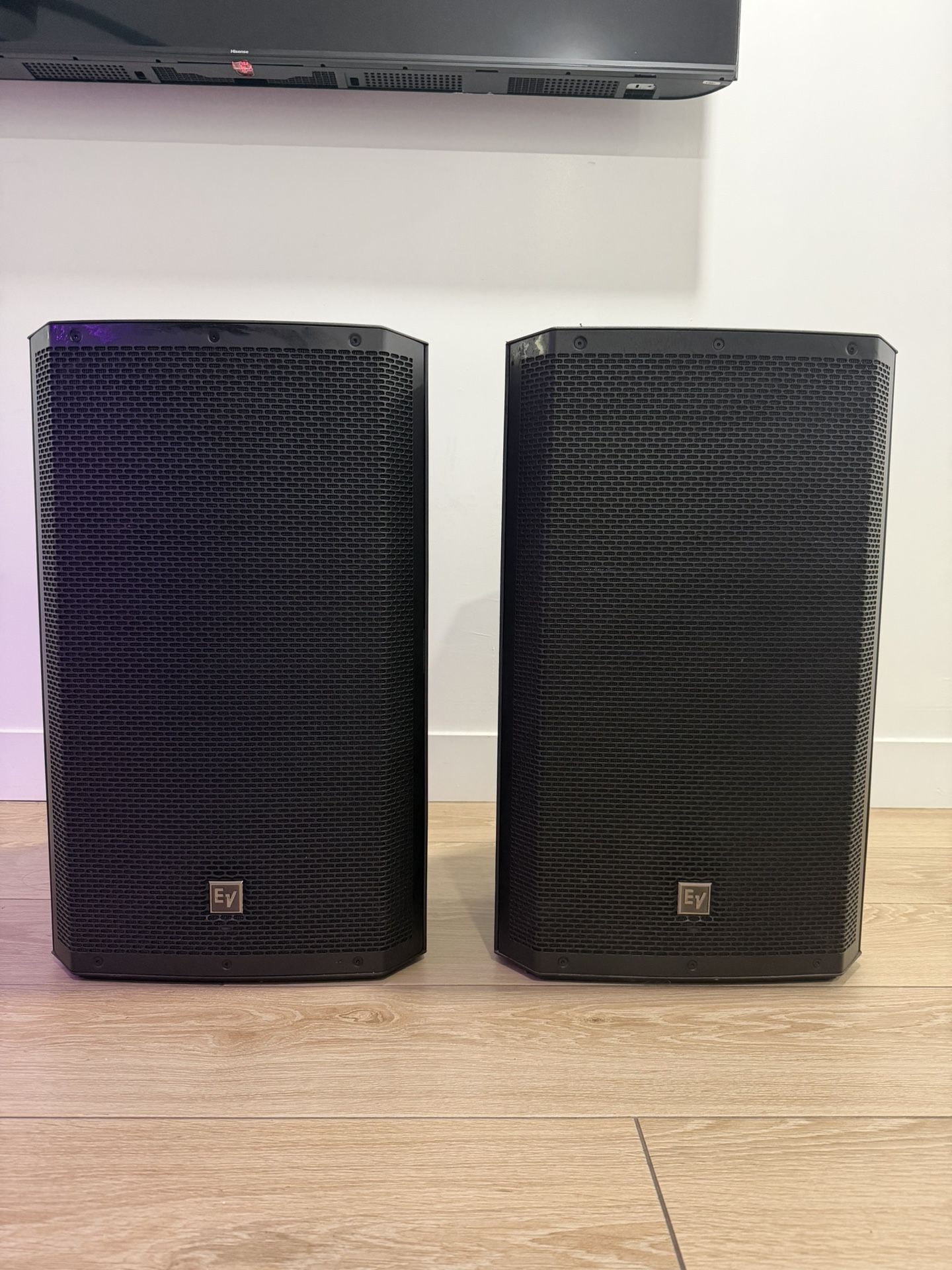 Electro-Voice ZLX-15P-G2 1,000-watt 15-inch Powered Speaker with Bluetooth