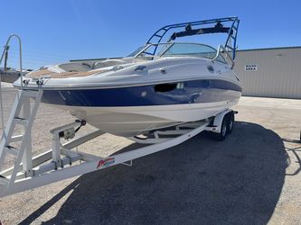 2005 Monterey 233 Explorer