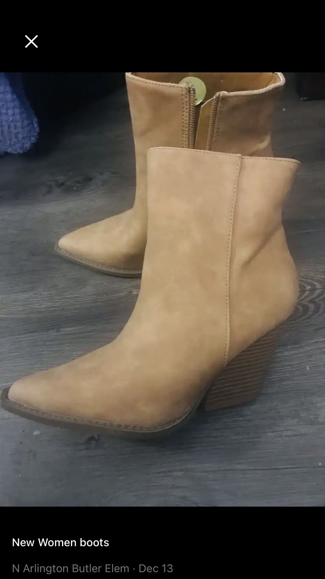 Ladies Boots New    Size 9