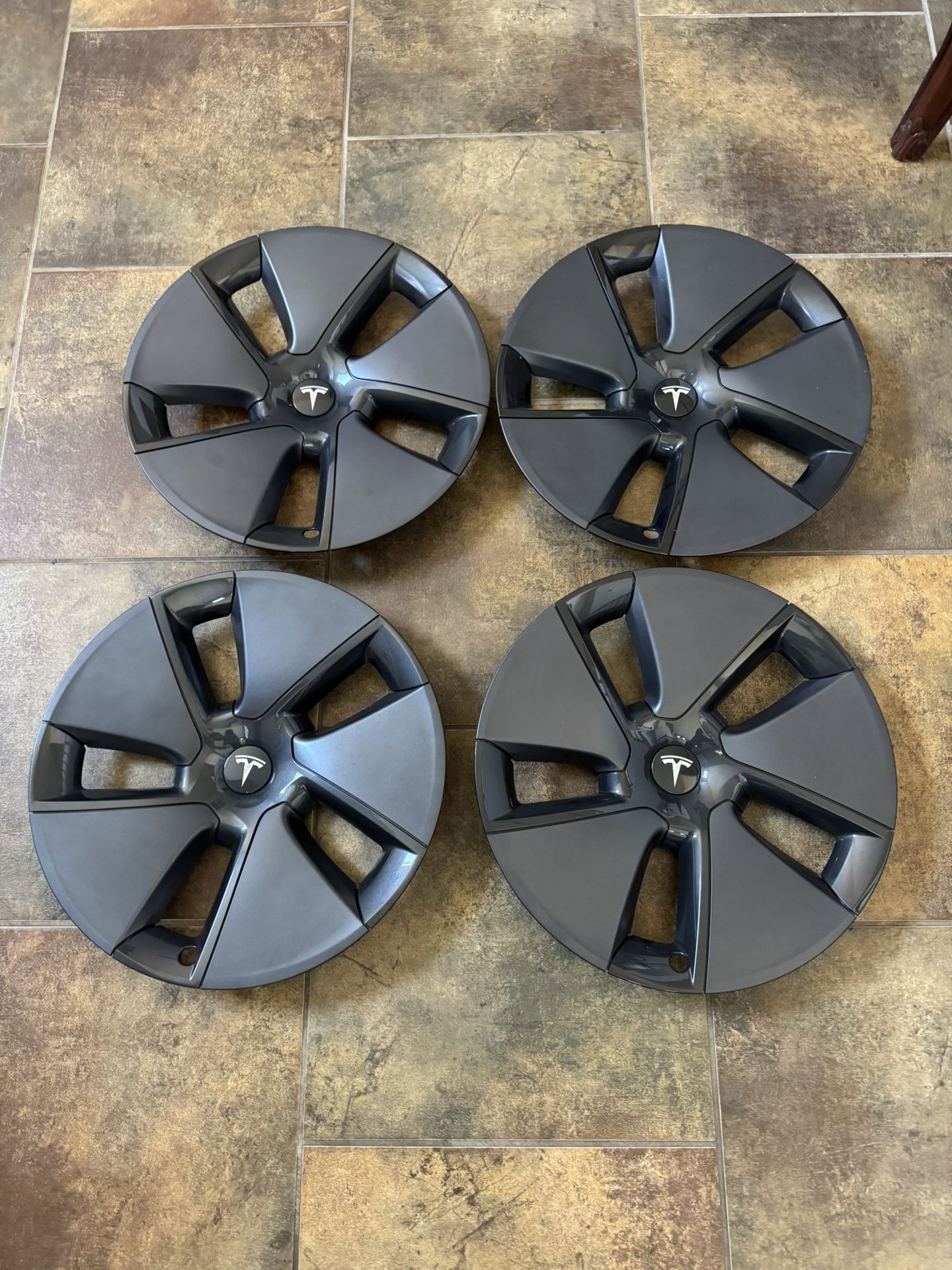 Tesla Model 3 Aero Wheel Covers (Set of 4) – OEM 18” 2022