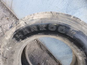 Handbook 265/70R19.5 Tire