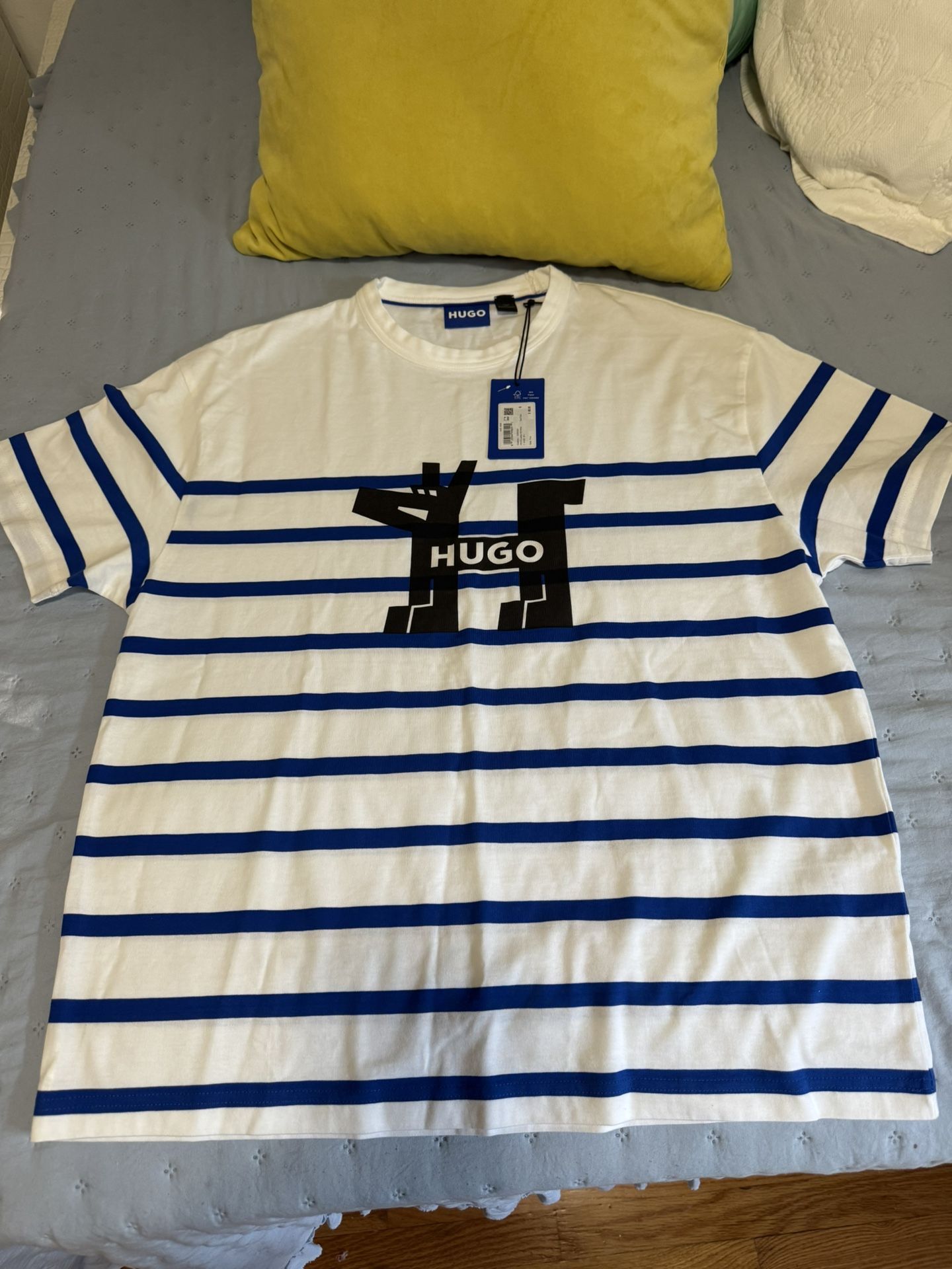 Hugo Boss , COTTON-JERSEY LOOSE-FIT T-SHIRT WITH DOG LOGO , Size Small , Fits large like a size Large. New with tags.
