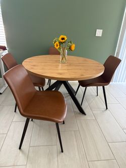 Kitchen Table and Chairs