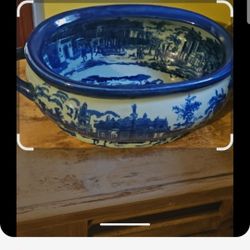 Large chinese blue and White salad bow