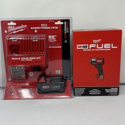 Milwaukee M18 FUEL 1/2 in. Impact Wrench w/ 5.0Ah Starter Kit