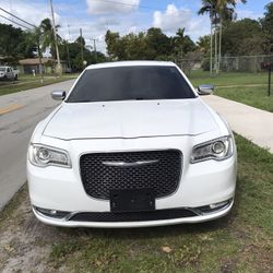 2016 CHRYSLER 300C