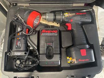 Snap-on 18V CDR3850 Cordless Drill Driver Set