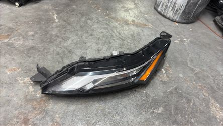 2021–2025 Nissan rogue left headlight