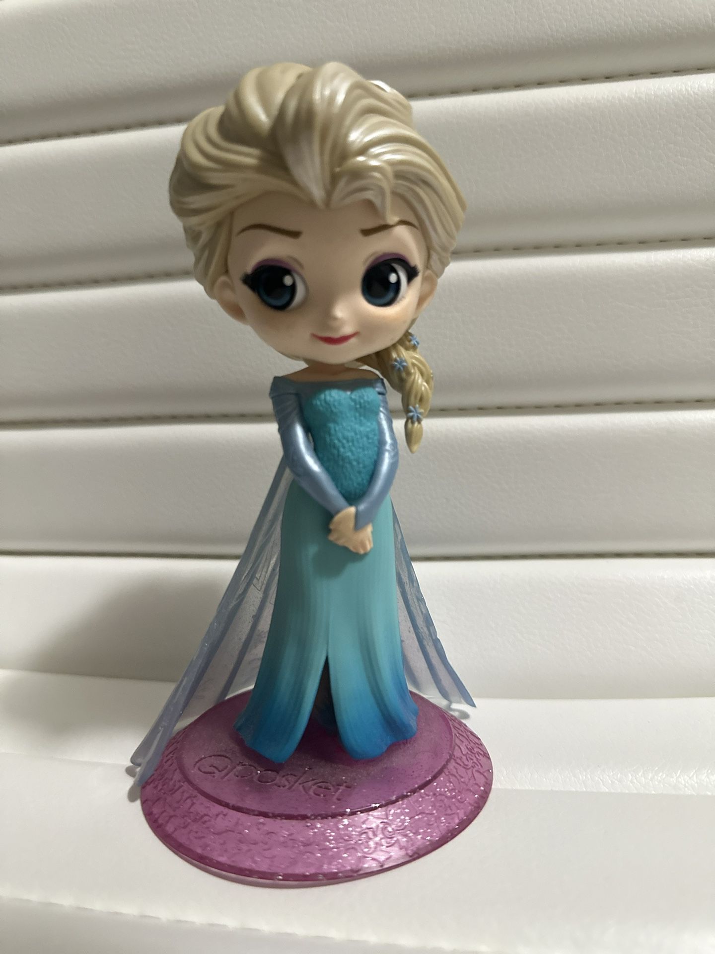 Disney Qposket Elsa Glitter Line (Japan Disney)