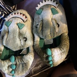 Little Dragon 🐉 Slippers Size 11-12 Eyes Light Up 