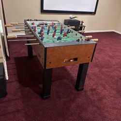 Foosball Dynamo Table