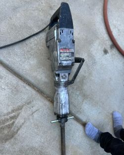 Makita Jackhammer for Sale in Cathedral City, CA - OfferUp