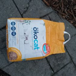 Okocat Featherweight Clumping Cat Litter