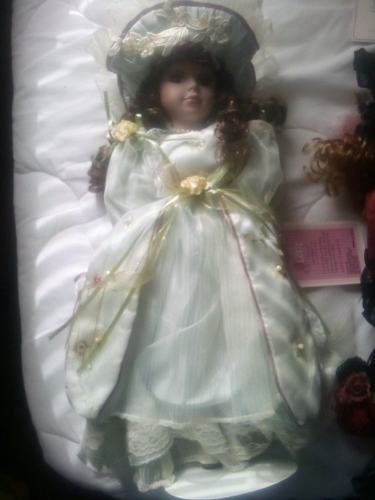 Porcelain Doll. Lexi 2006 Collectible Porcelain Sandra 2001 Collectibles Limited