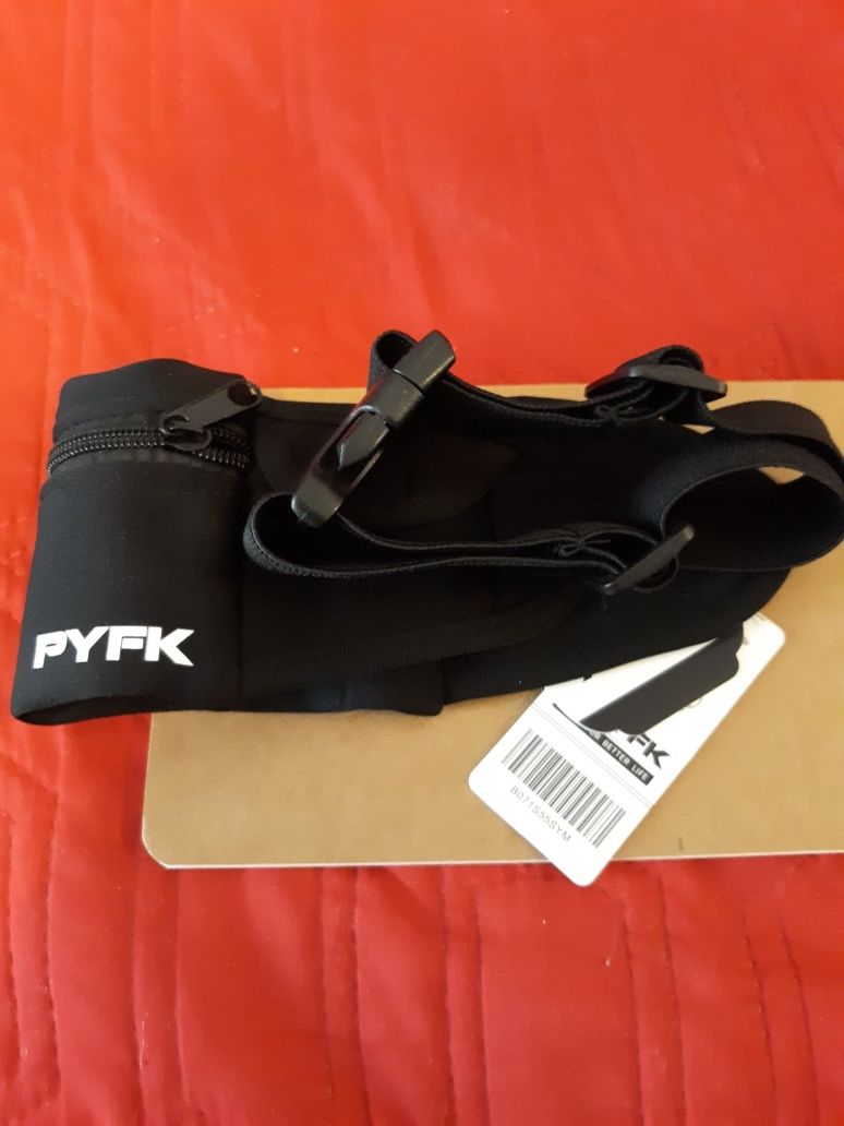 Running belt waist pack adjustable for men or women