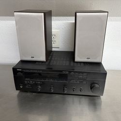 Yamaha stereo Receiver w/ JVC bookshelf Speakers