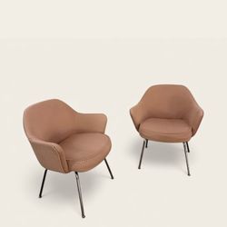 Vintage MCM 1960s Pair of Knoll Armchairs, Model 68 by Eero Saarinen in Beige Fabric