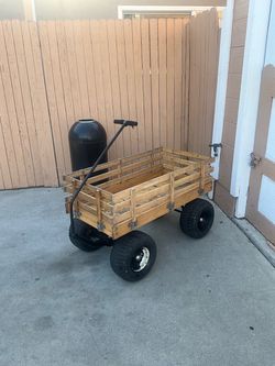 Cartwheel wooden beach wagon