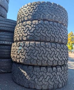265 70 17 Bfgoodrich ko2 tires Con 80% de Vida Las 4