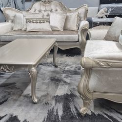 Gorgeous Antique Living Set