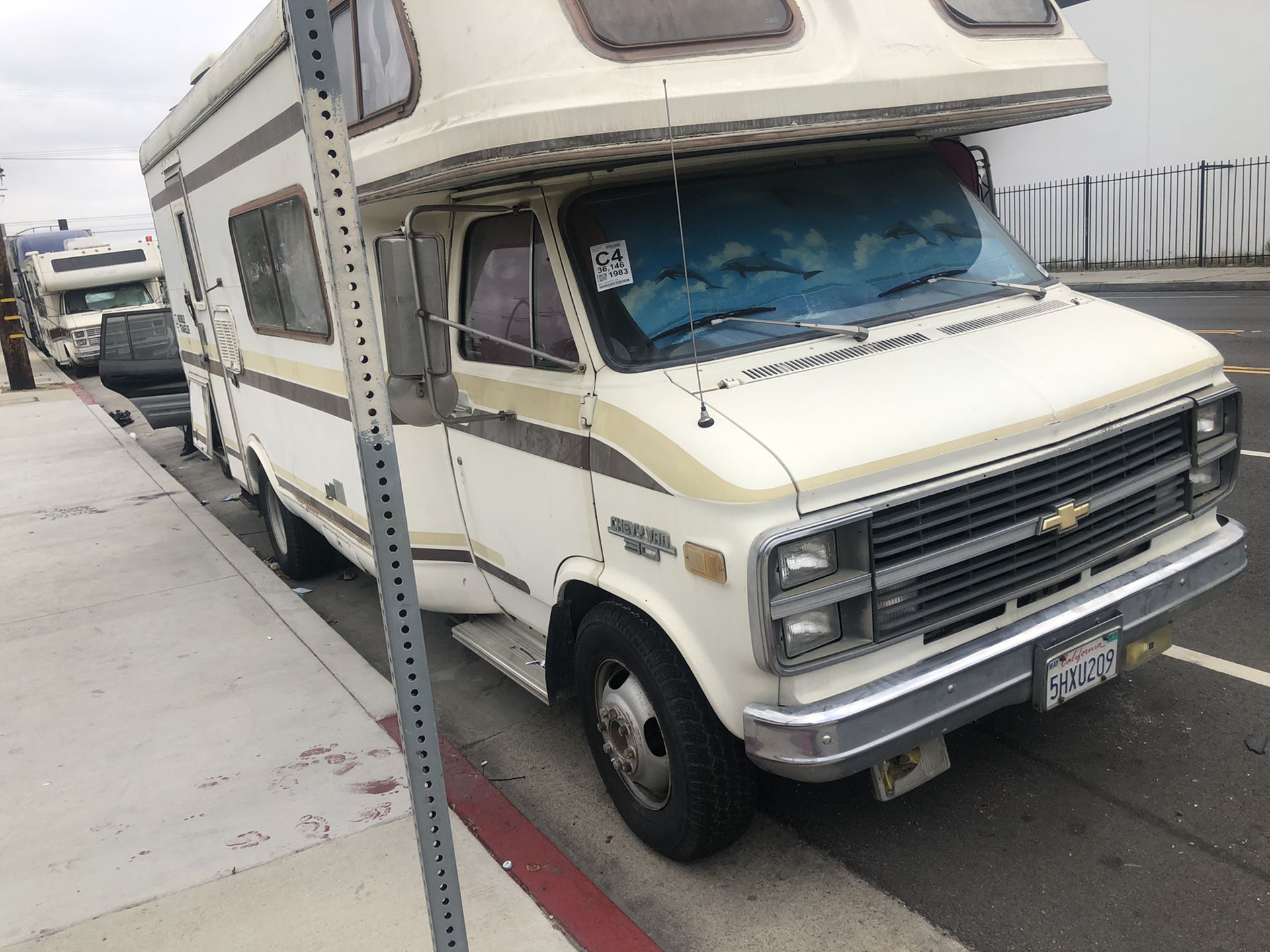 Chevy 83’ Mobil traveler