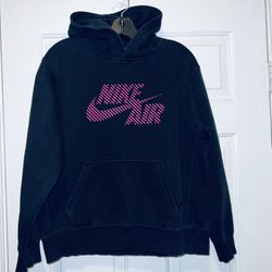 Beautiful Ladies  Black hoodie  Nike  jacket sizes  (XL) only $25