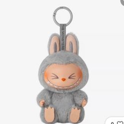 HAS LABUBU