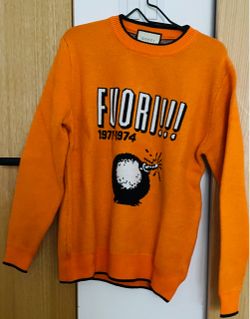 Never worn Gucci orange sweater with black bomb graphic and 'FUORI!!! 1(contact info removed)