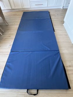 Sports/Exercise. 4 Panel Folding Gym Mat. Thick Pad, Vinyl Surface, Carrying Handles