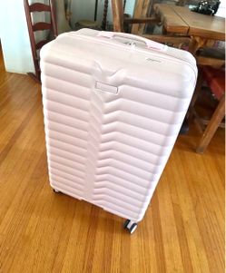 Vince Camuto Large Spinning Luggage 28”inch
