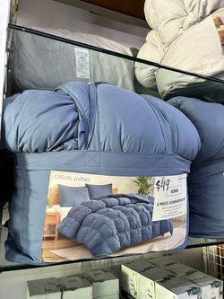 Casual Living King 3-Piece Comforter Set