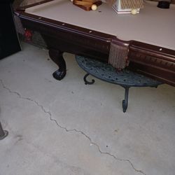 7 Ft Table Like New