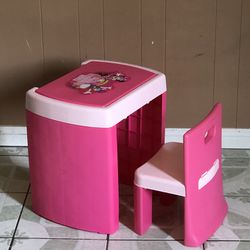 LIKE NEW MINNIE MOUSE TABLE AND CHAIR 