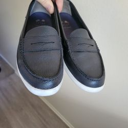 Genuine leather Cole Haan  Nantucket Penny Loffers great cond. SZ 8. 