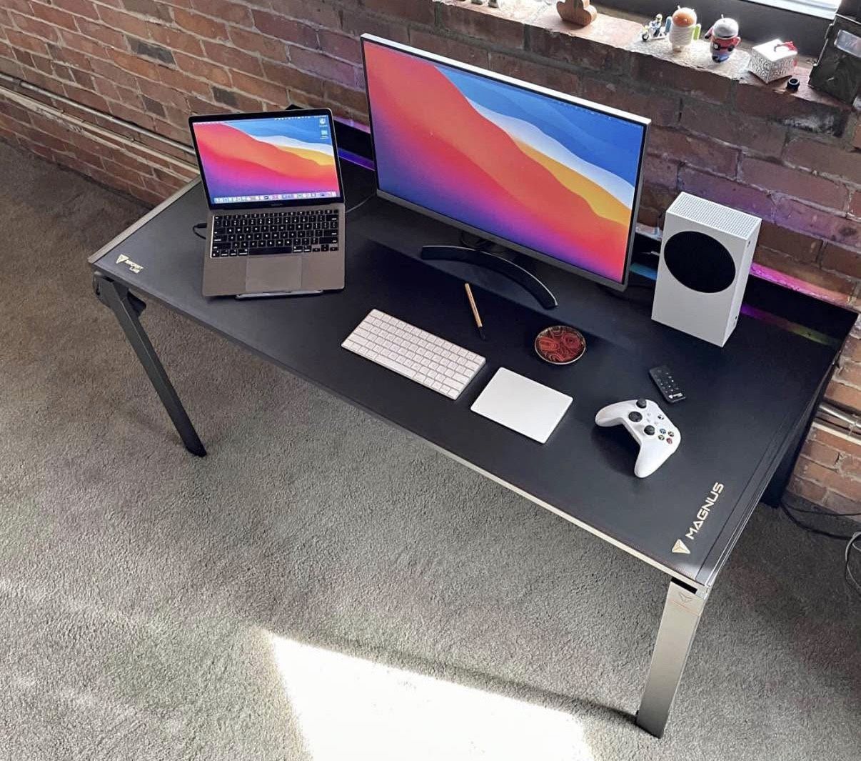 Secret Labs MAGNUS Metal Desk