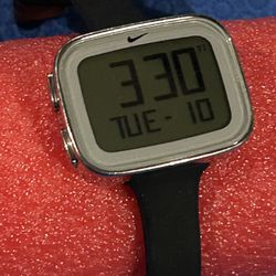 Ladies Nike Imara Keeva Silver Tone Quartz Digital Watch New Battery