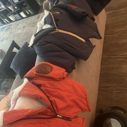 EISHOW Kids Boys Warm Thick Jackets Hooded Cotton Fleece  Children Winter Zipper Out wear.  Used-Hood Condition 