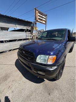 2001 Toyota Tundra • SR Pickup 4D 6 1/2 ft